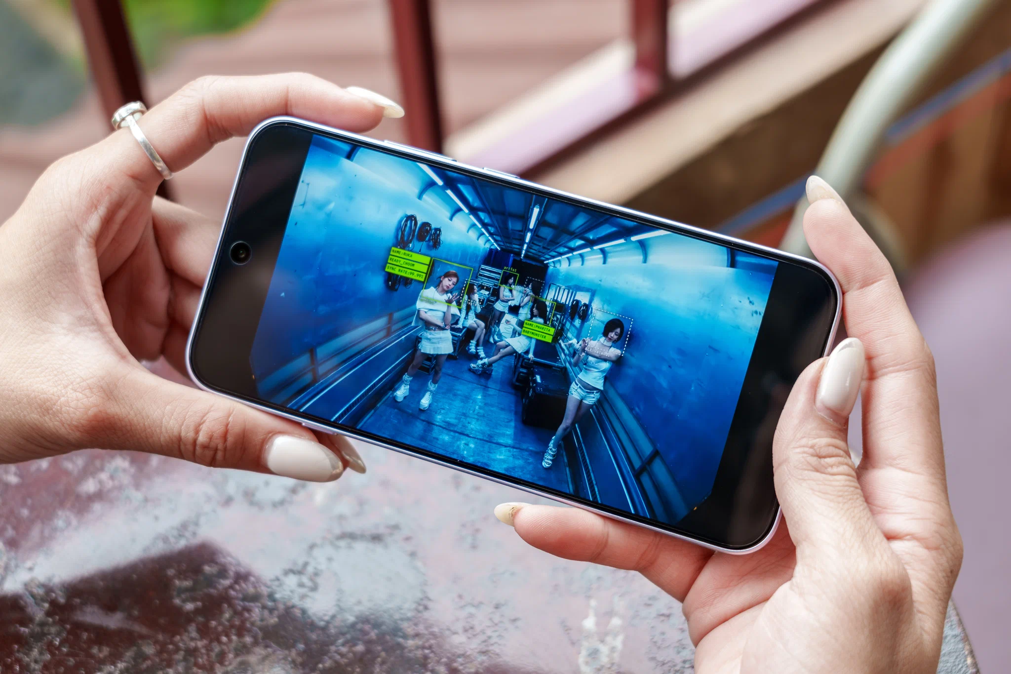 Mở hộp OPPO Reno16 F 5G: Thiết kế cá tính, camera AI đậm chất Gen Z và hiệu năng tốt cho mọi nhu cầu