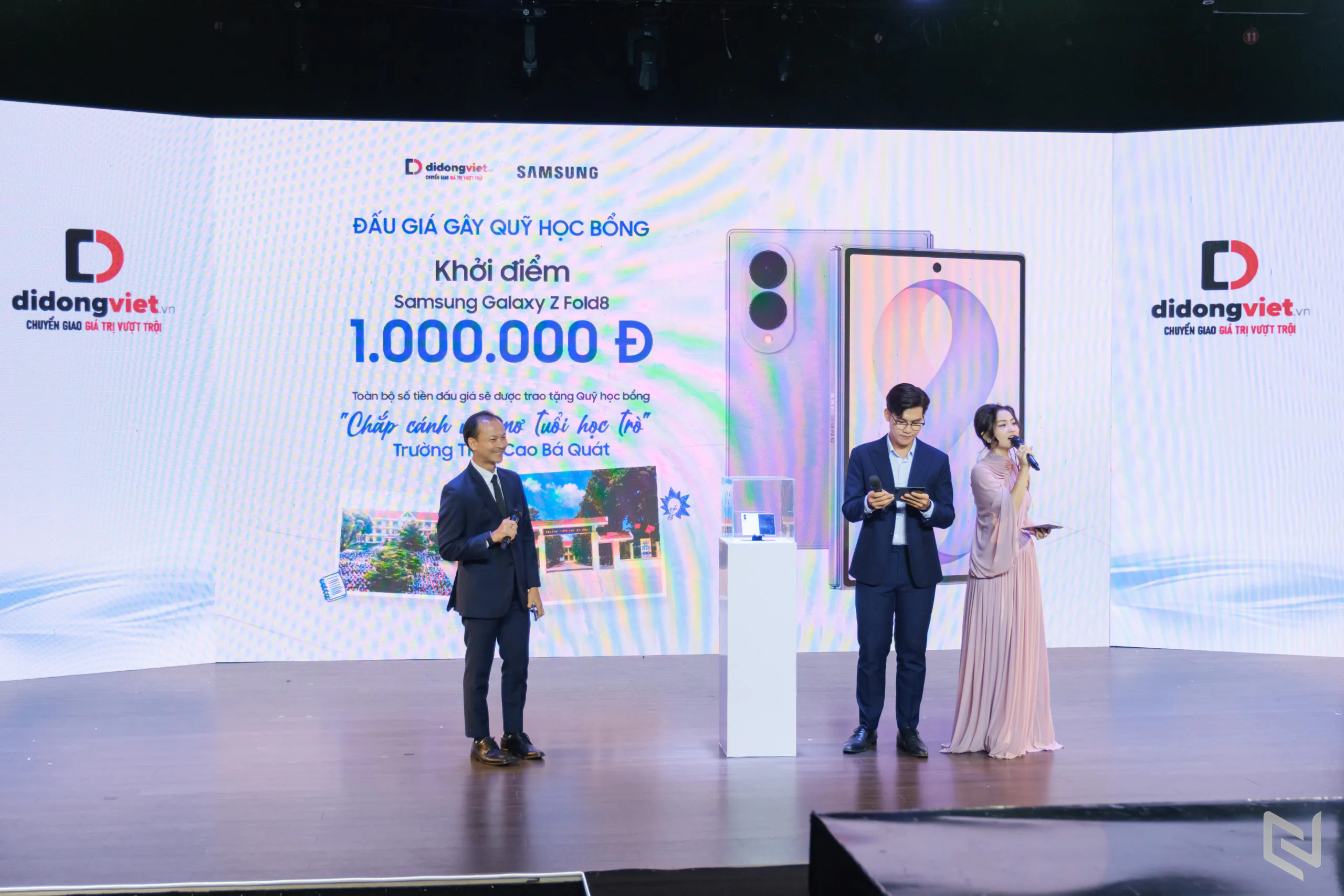 Di Động Việt mở bán Galaxy gập mới với ưu đãi đến 12 triệu đồng