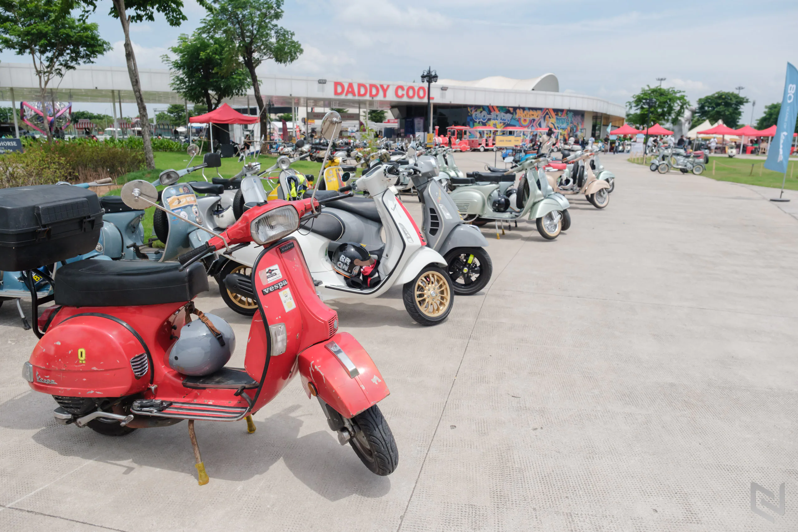 Piaggio Việt Nam cùng cộng đồng Vespisti lan tỏa di sản Vespa tại Vietnam Scooters Fest 2026
