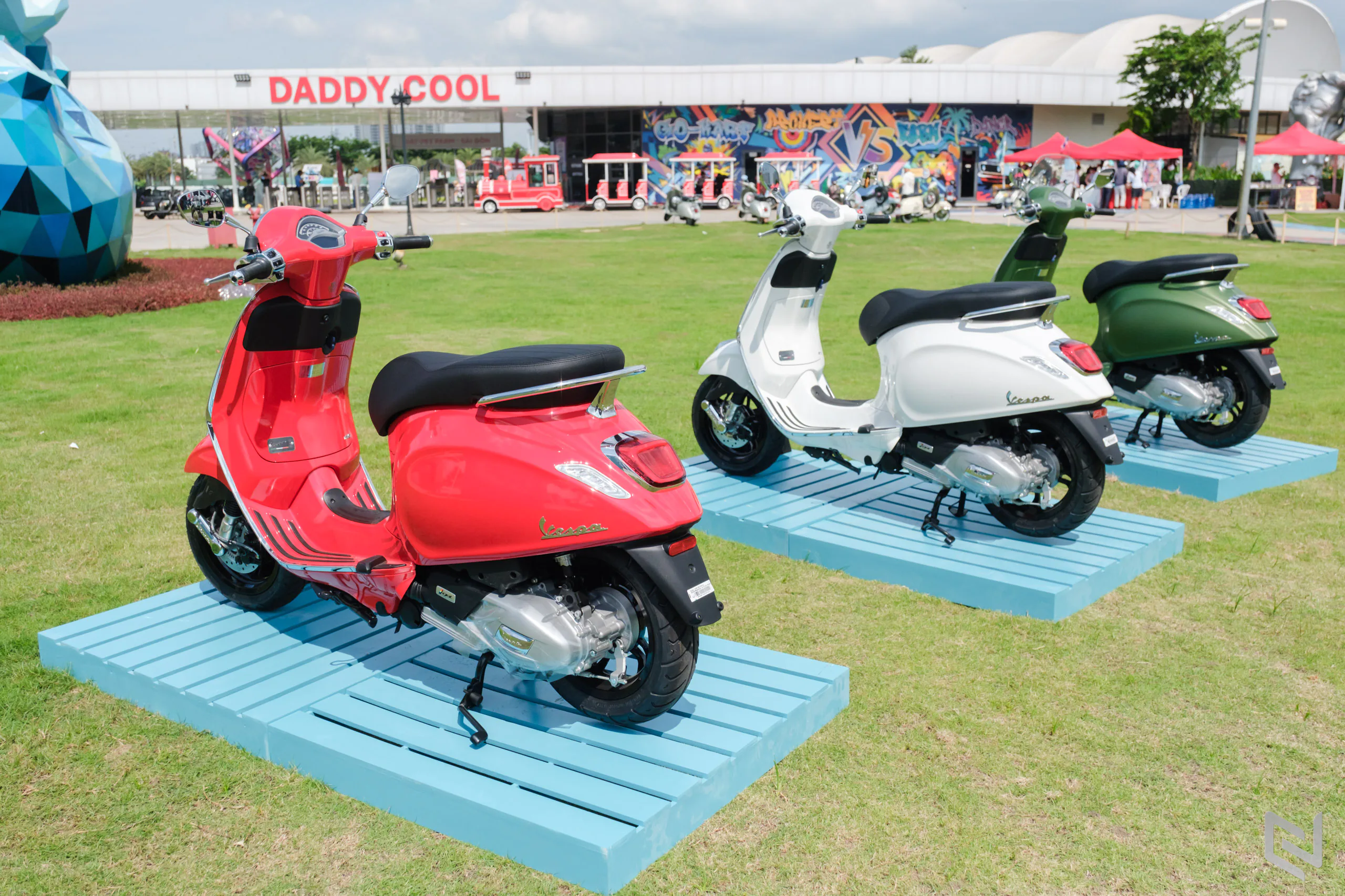 Piaggio Việt Nam cùng cộng đồng Vespisti lan tỏa di sản Vespa tại Vietnam Scooters Fest 2026