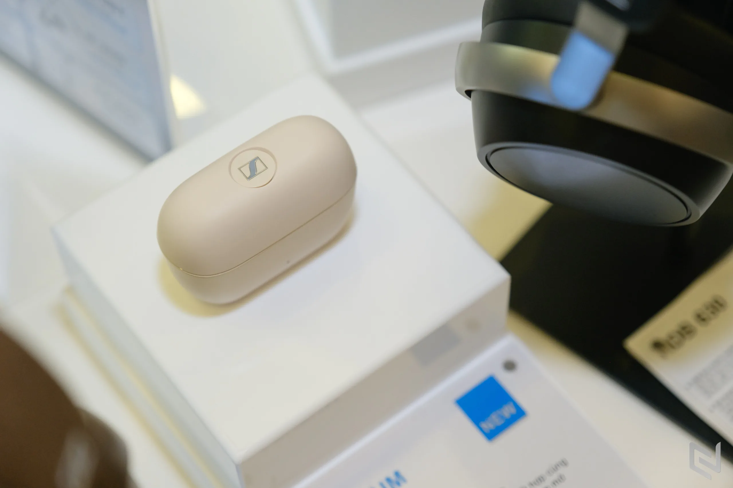 Sennheiser MOMENTUM 5 Wireless ra mắt tại Việt Nam với pin 57 giờ và Dolby Atmos