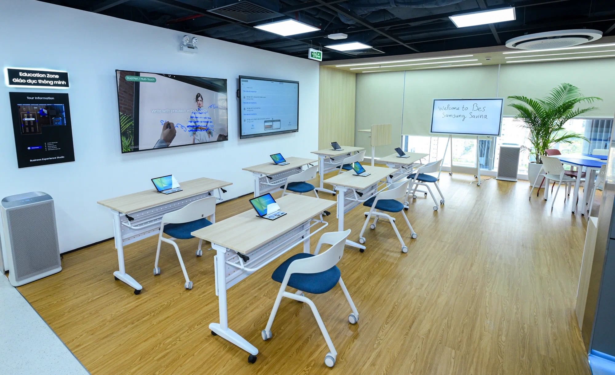 Samsung khai trương Business Experience Studio tại Hà Nội, mô phỏng giải pháp công nghệ cho 7 lĩnh vực