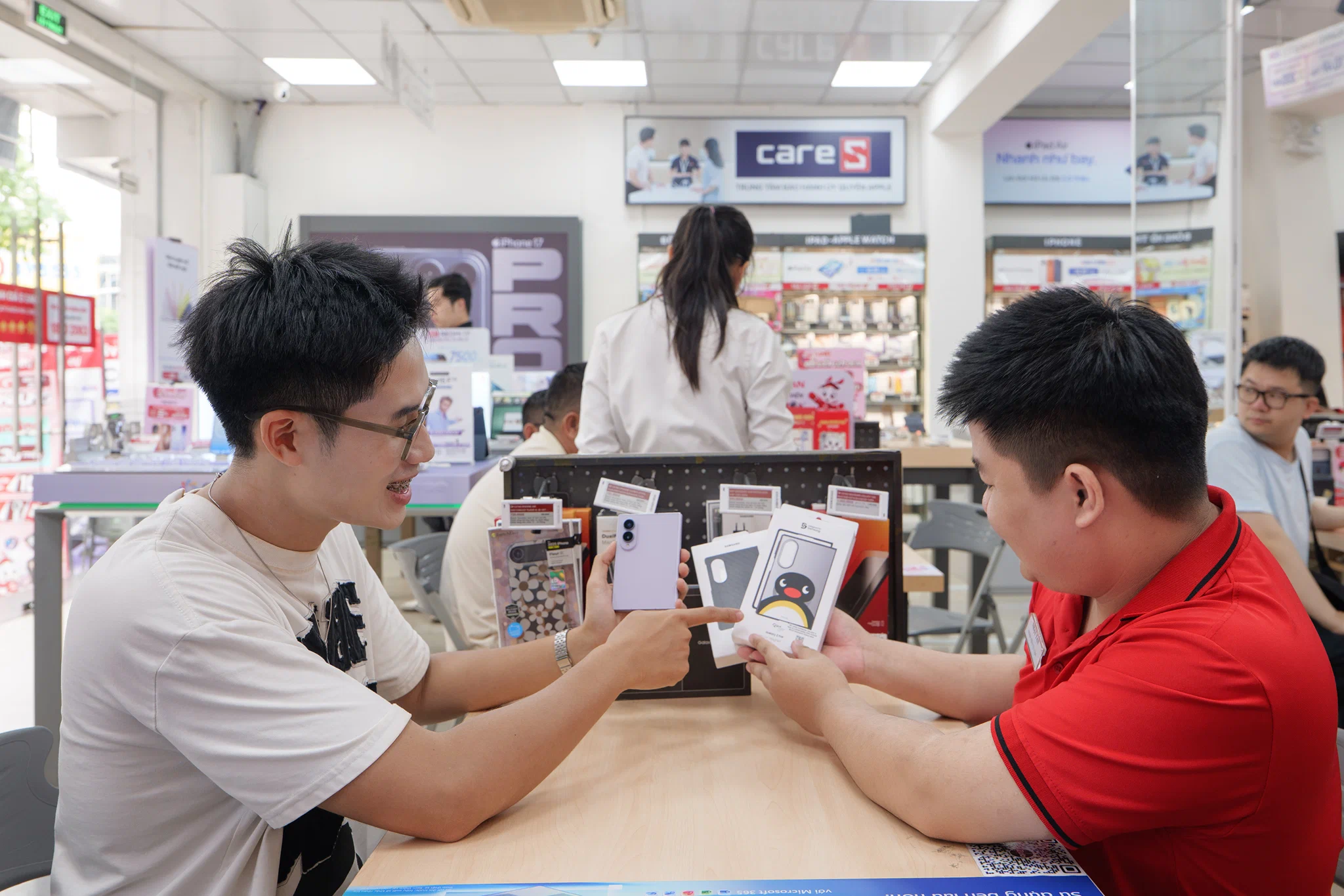 CellphoneS mở bán Galaxy Z Fold8, Z Fold8 Ultra và Z Flip8, tăng trưởng gấp 2 lần