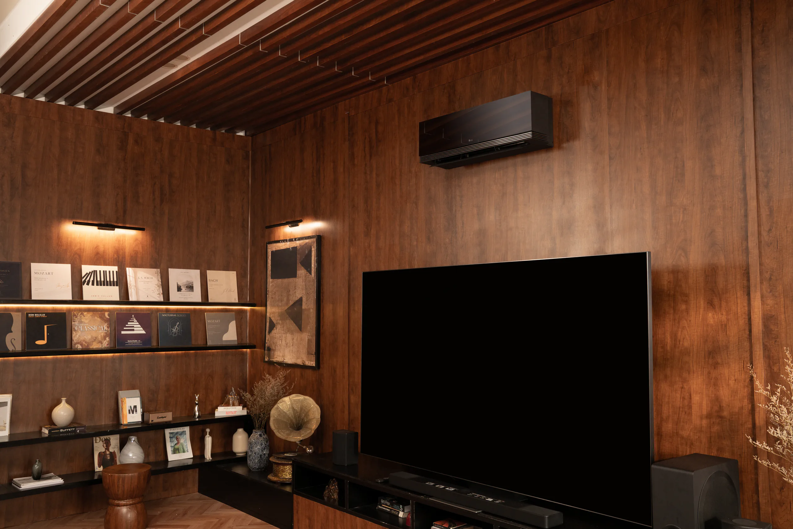 LG ra mắt điều hòa ARTCOOL AI Air với mặt gương đen và khả năng làm mát nhanh hơn 23%