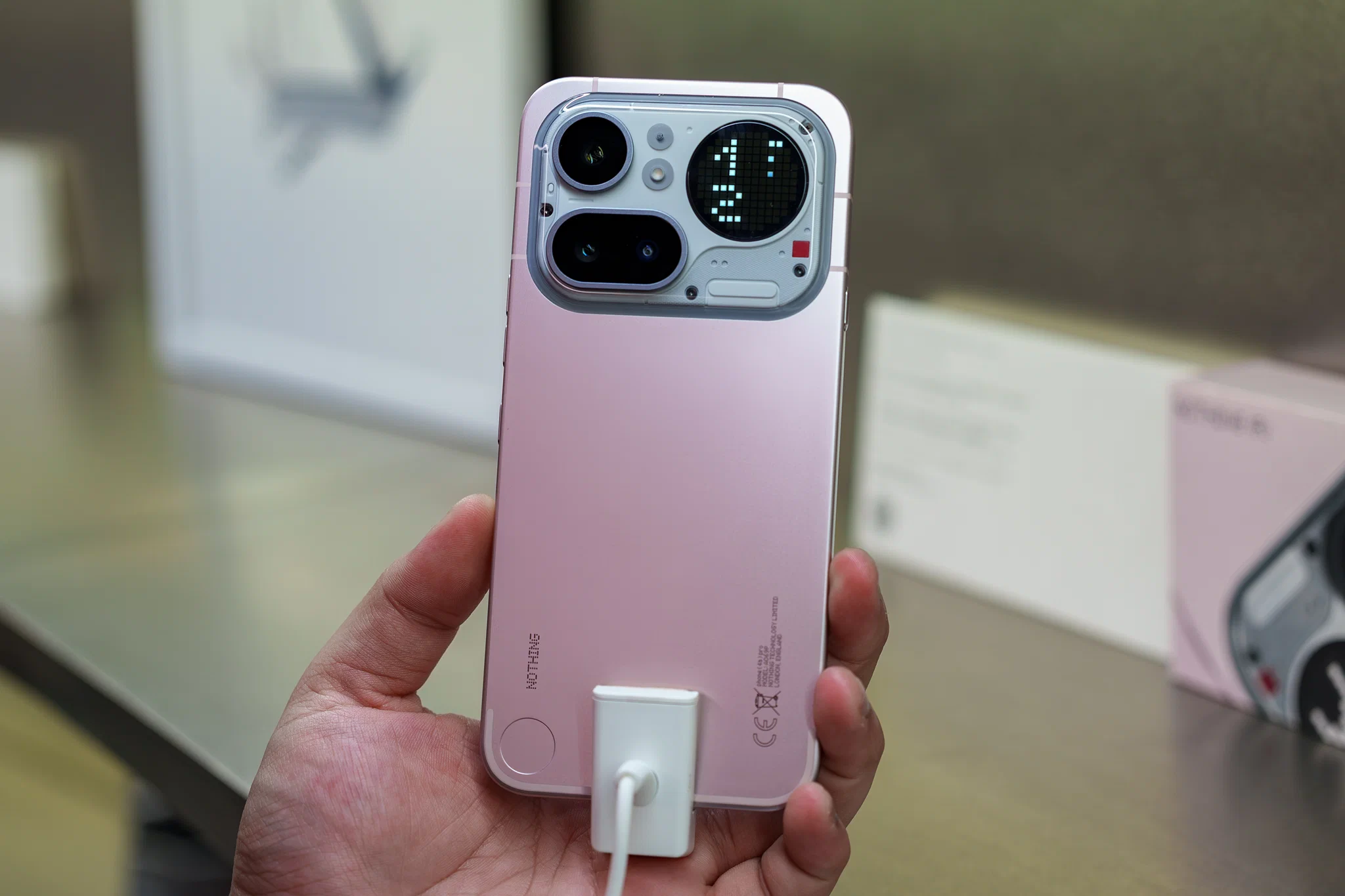 Nothing Phone (4a) Series ra mắt tại Việt Nam với hiệu ứng Glyph độc đáo