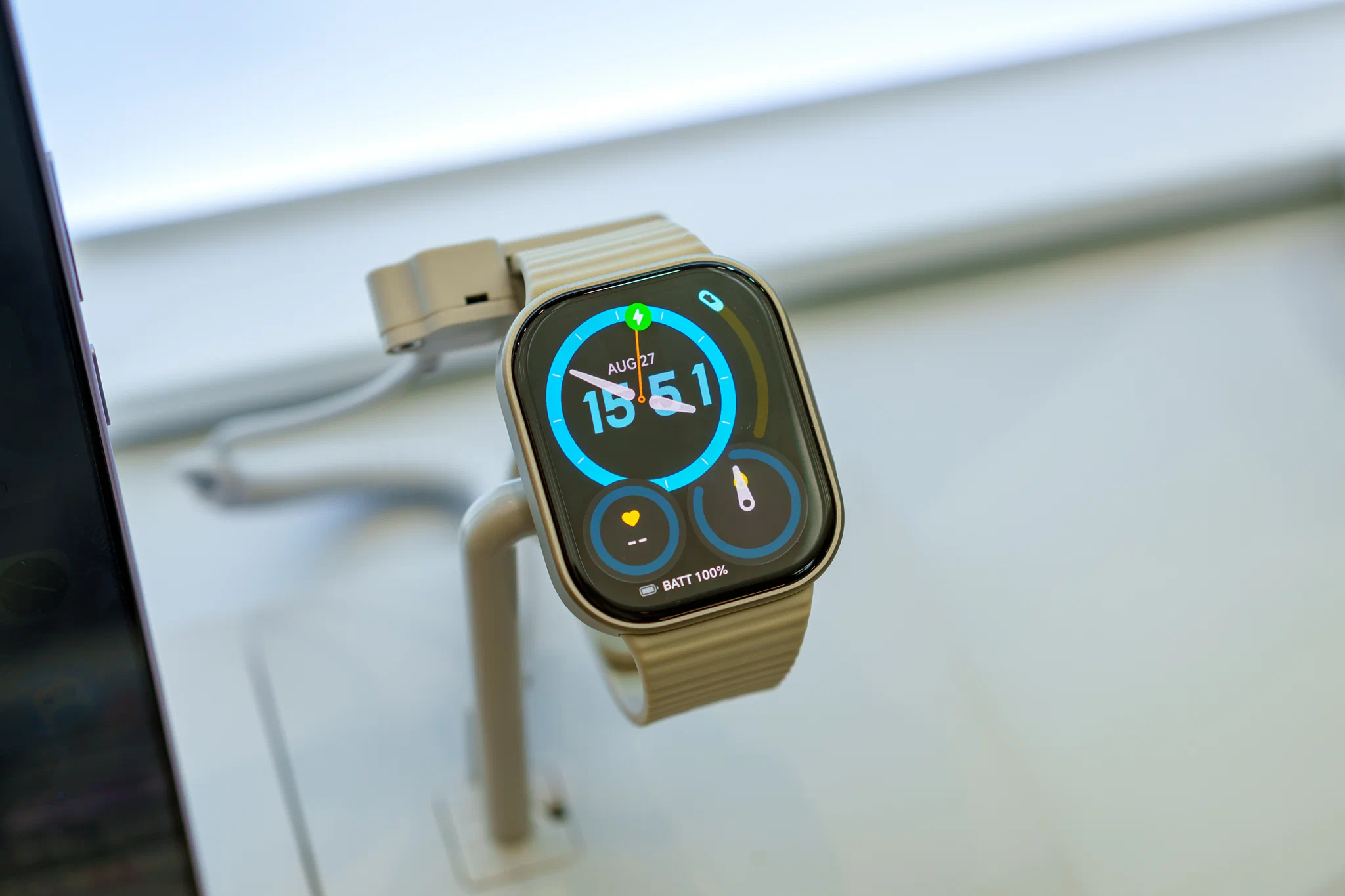 Xiaomi đưa 9 thiết bị AIoT mới vào Việt Nam từ REDMI Watch 6 đến máy giặt Mijia