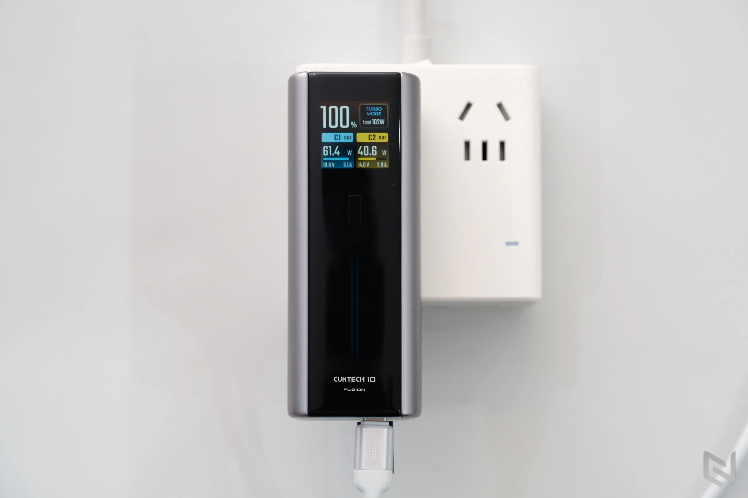 Đánh giá CUKTECH 10 Fusion - Sạc kiêm pin dự phòng siêu tiện lợi