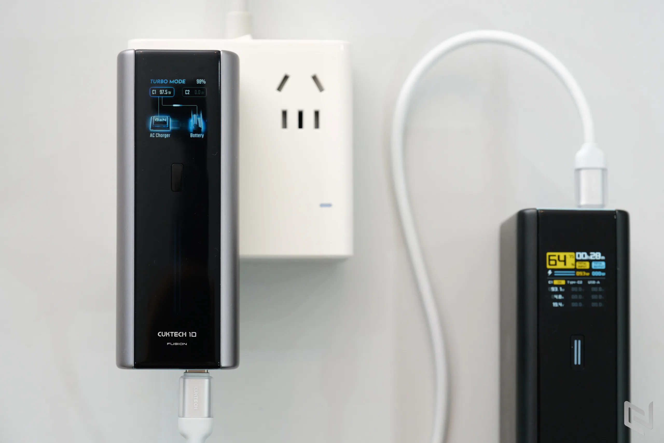 Đánh giá CUKTECH 10 Fusion - Sạc kiêm pin dự phòng siêu tiện lợi