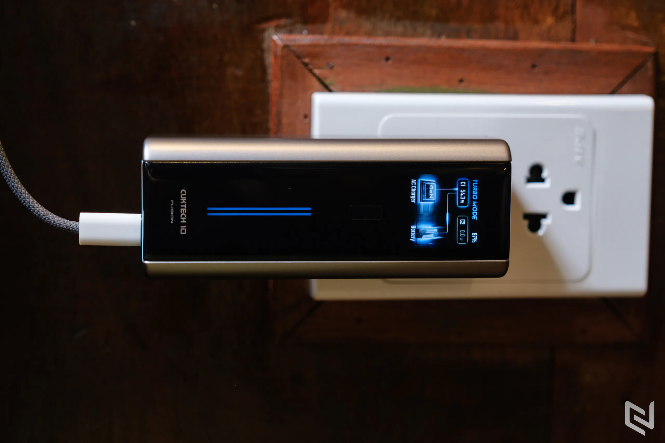 Đánh giá CUKTECH 10 Fusion - Sạc kiêm pin dự phòng siêu tiện lợi