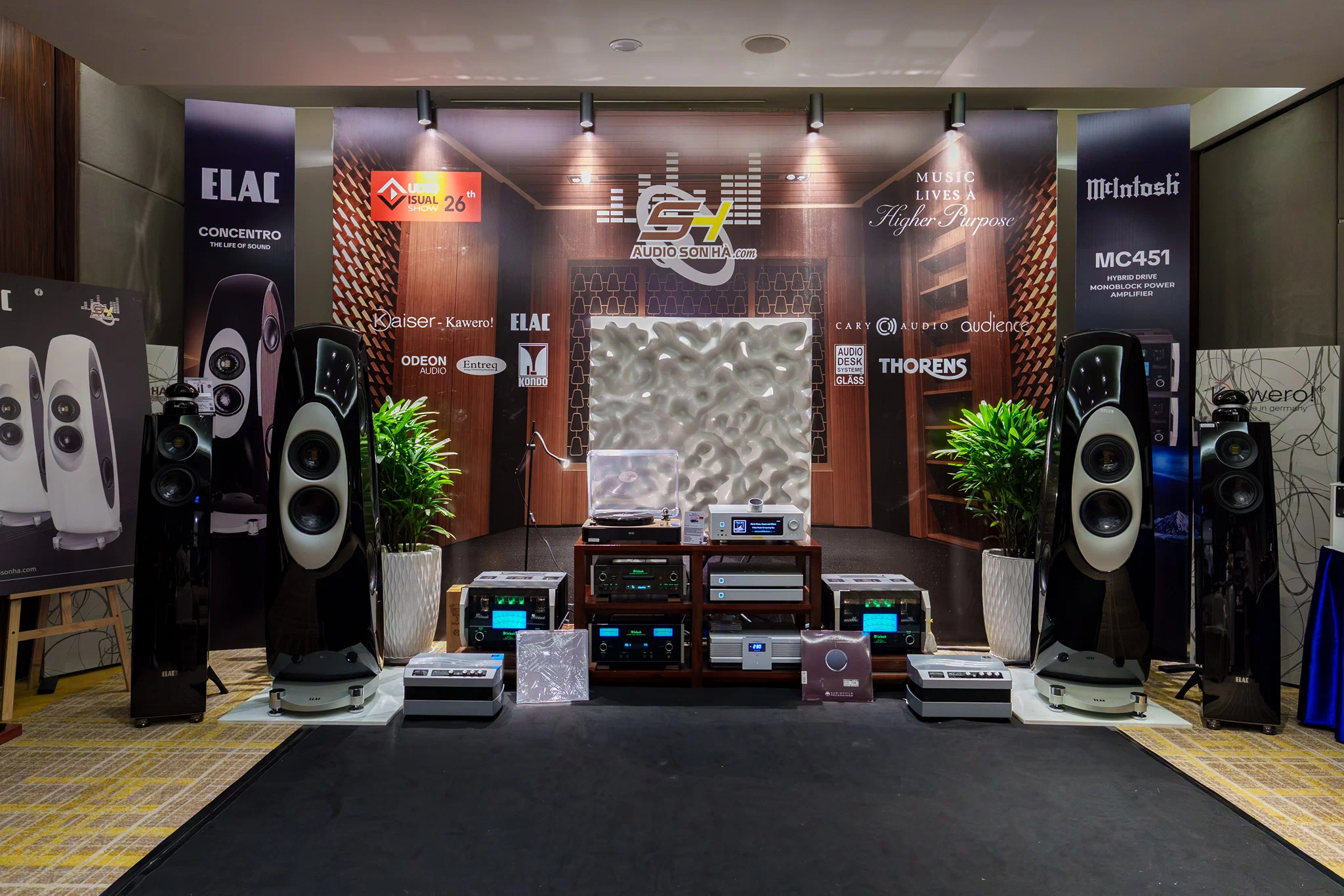 AVSHOW 26 khai mạc, quy tụ hàng trăm thương hiệu nghe nhìn tại TP.HCM