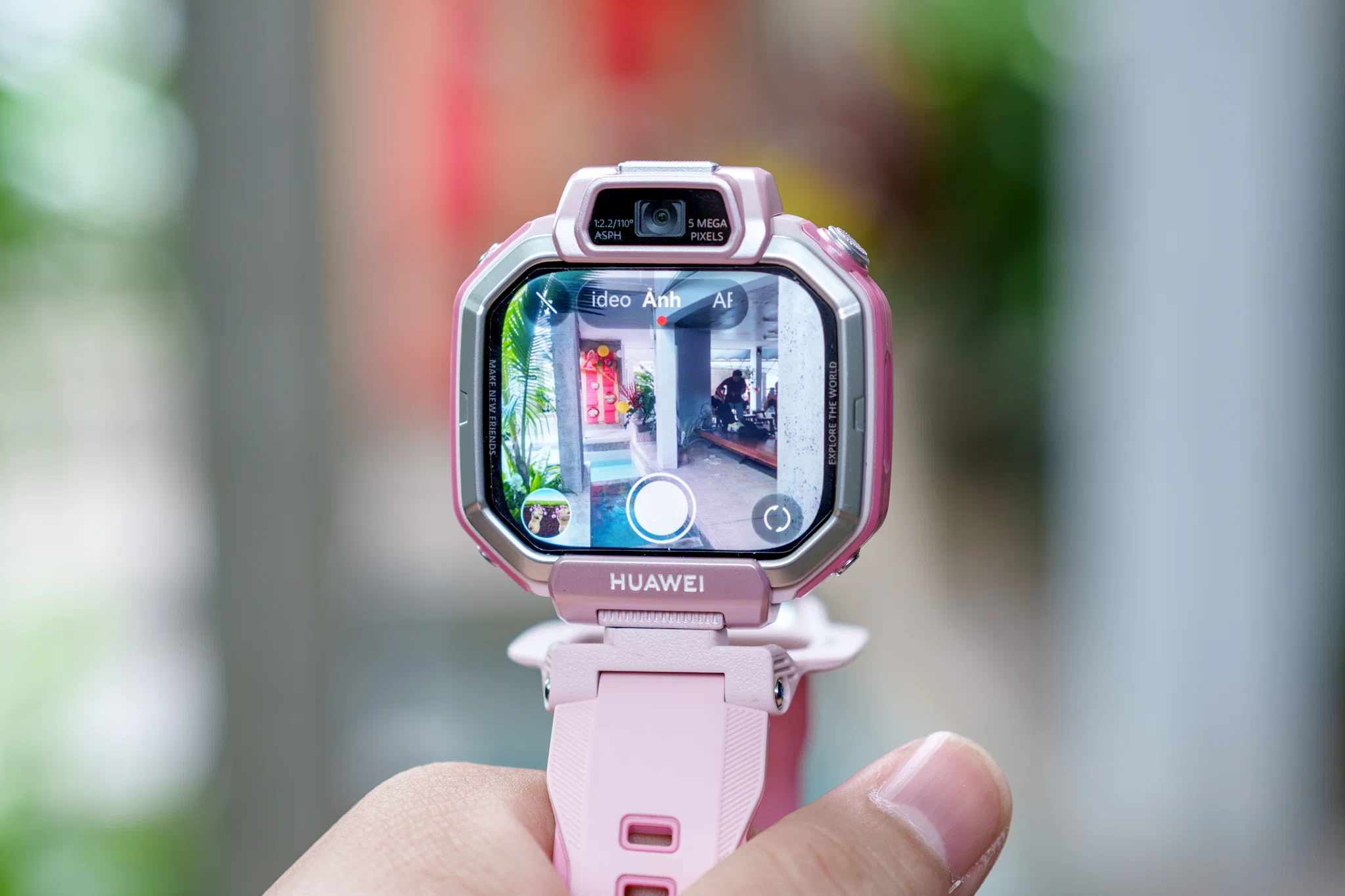 HUAWEI WATCH KIDS X1 mở bán tại Việt Nam - Thiết kế xoay 360° và loạt công cụ theo dõi, liên lạc với trẻ