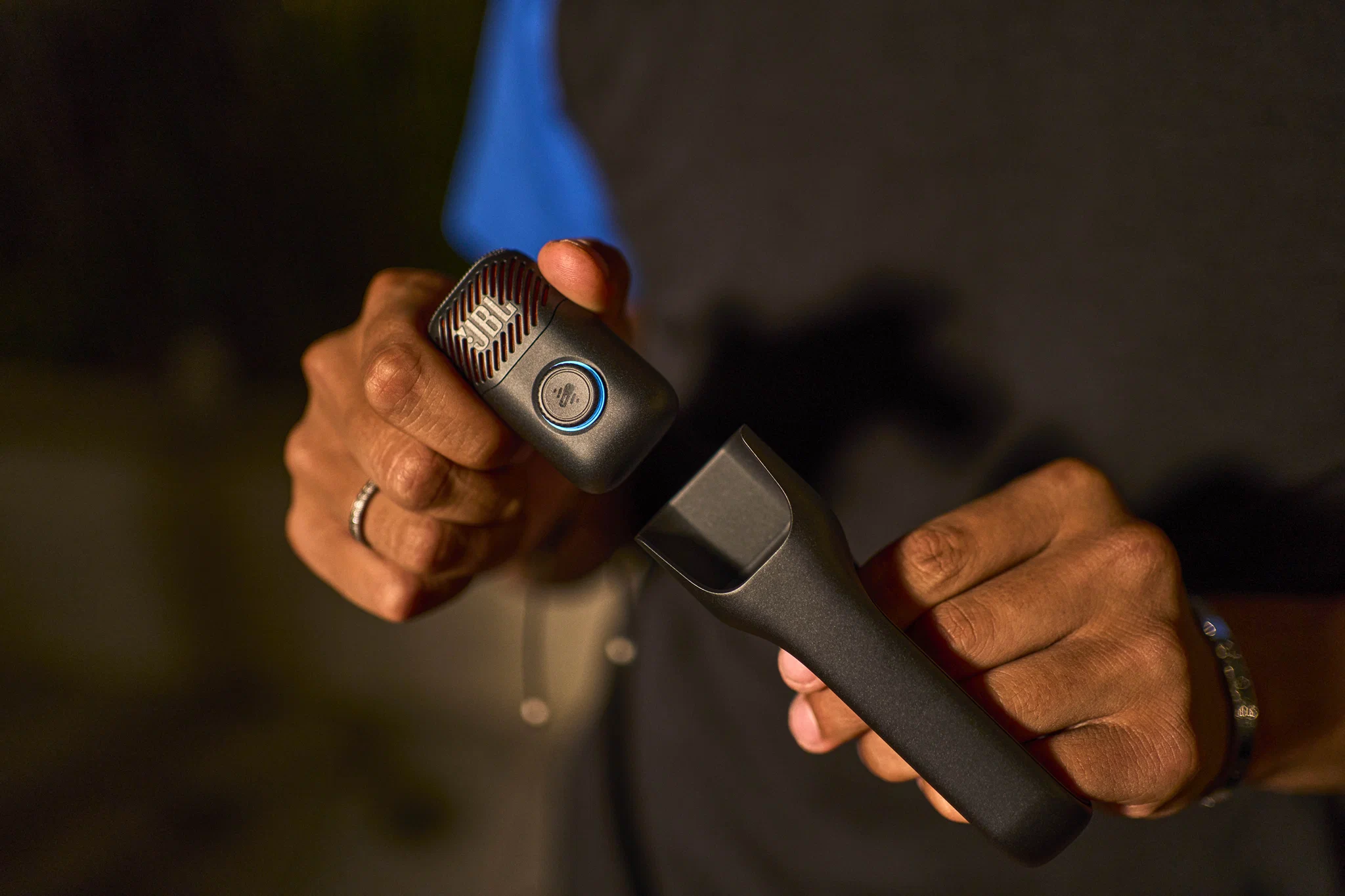JBL EasySing Mic Mini ra mắt tại Việt Nam, tách giọng hát bằng AI, Voice Boost và thu âm chống ồn