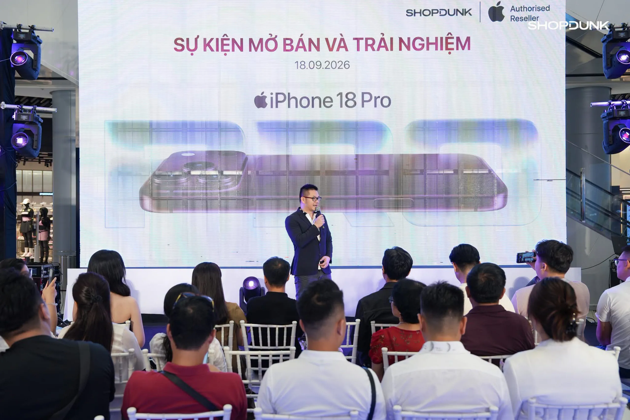 ShopDunk đưa định vị "Đẹp Đúng Điệu" ra không gian thực thông qua sự kiện bàn giao iPhone 18 Pro series
