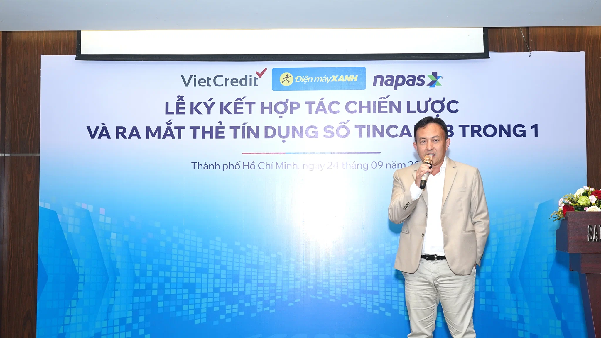 Điện Máy Xanh và VietCredit ra mắt Thẻ tín dụng nội địa TINCard 3 trong 1, hạn mức đến 100 triệu đồng
