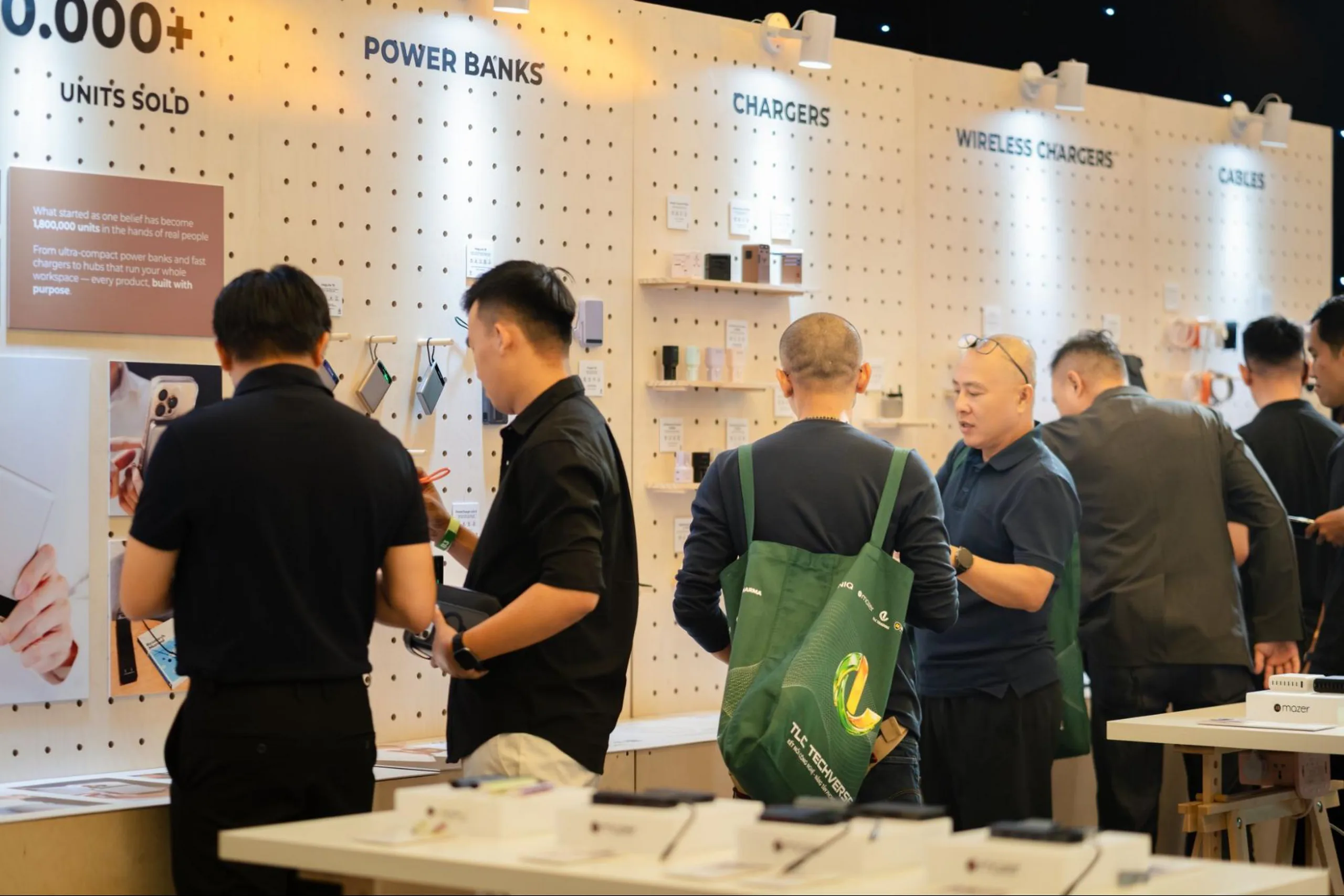 MAZER ra mắt hệ sinh thái phụ kiện sạc cho iPhone 18 Pro và 18 Pro Max với Qi2.2 25W và GaN7