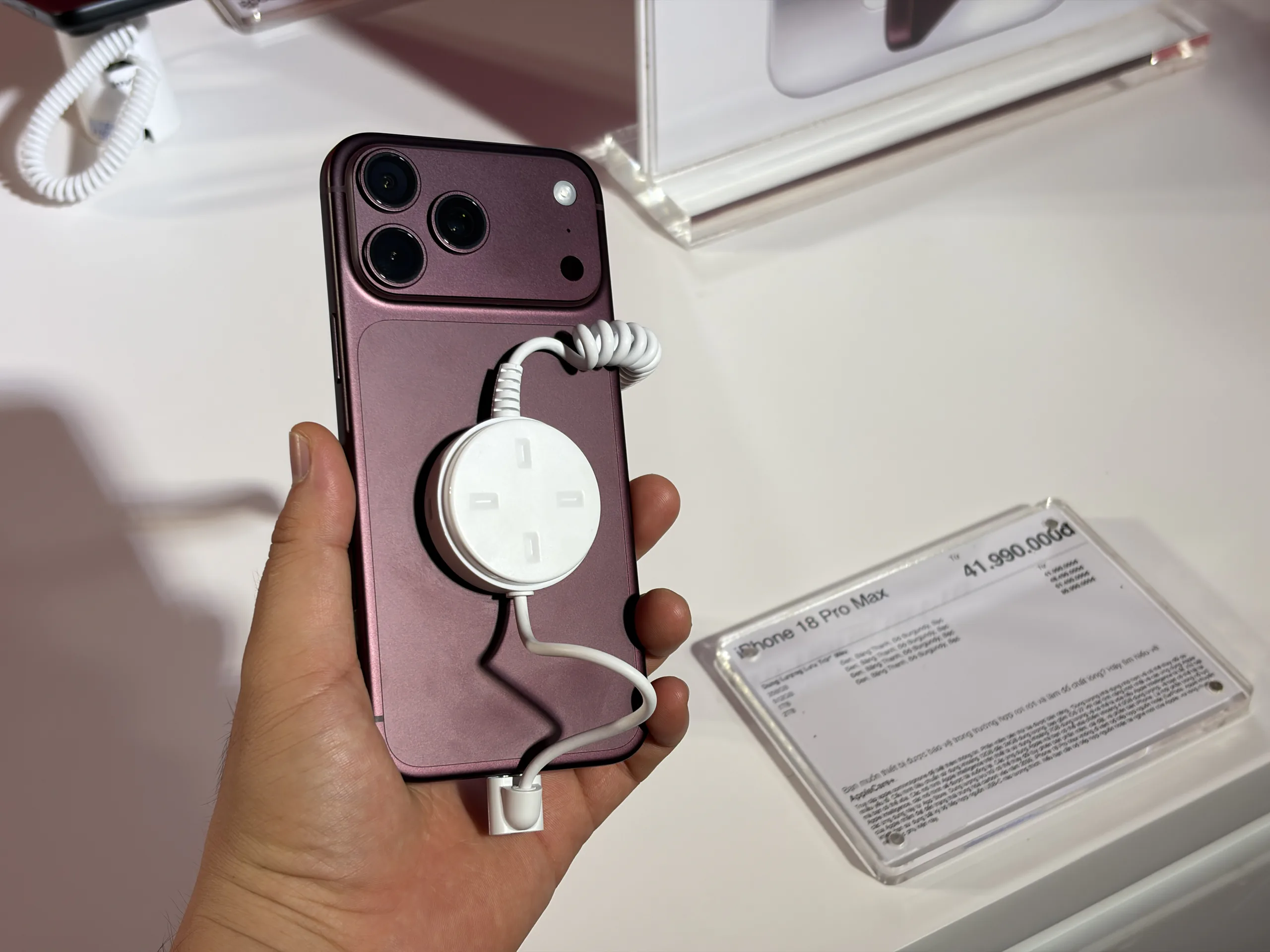 TopZone chính thức mở bán iPhone 18 Pro, iPhone 18 Pro Max và AirPods 5