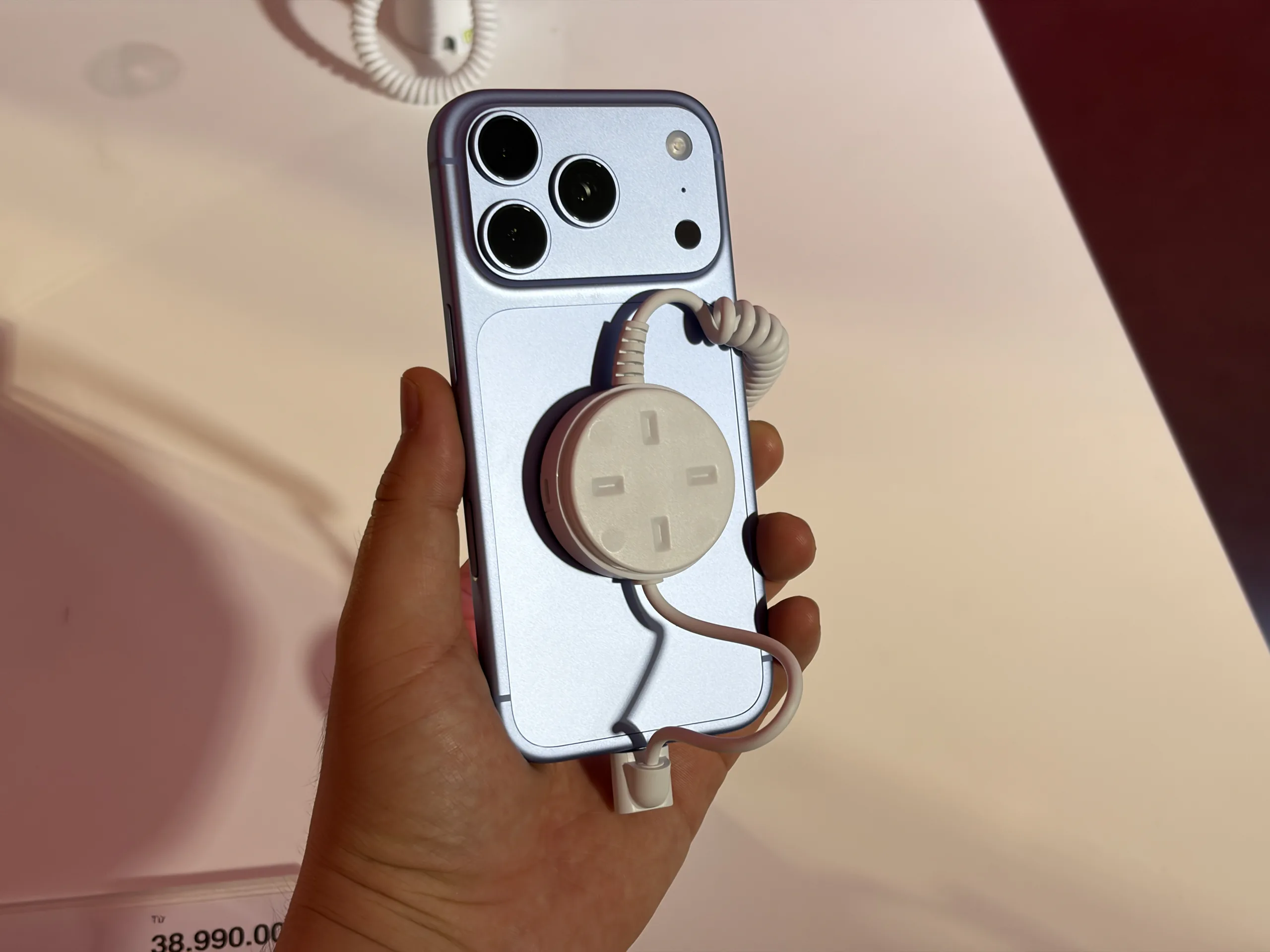 TopZone chính thức mở bán iPhone 18 Pro, iPhone 18 Pro Max và AirPods 5