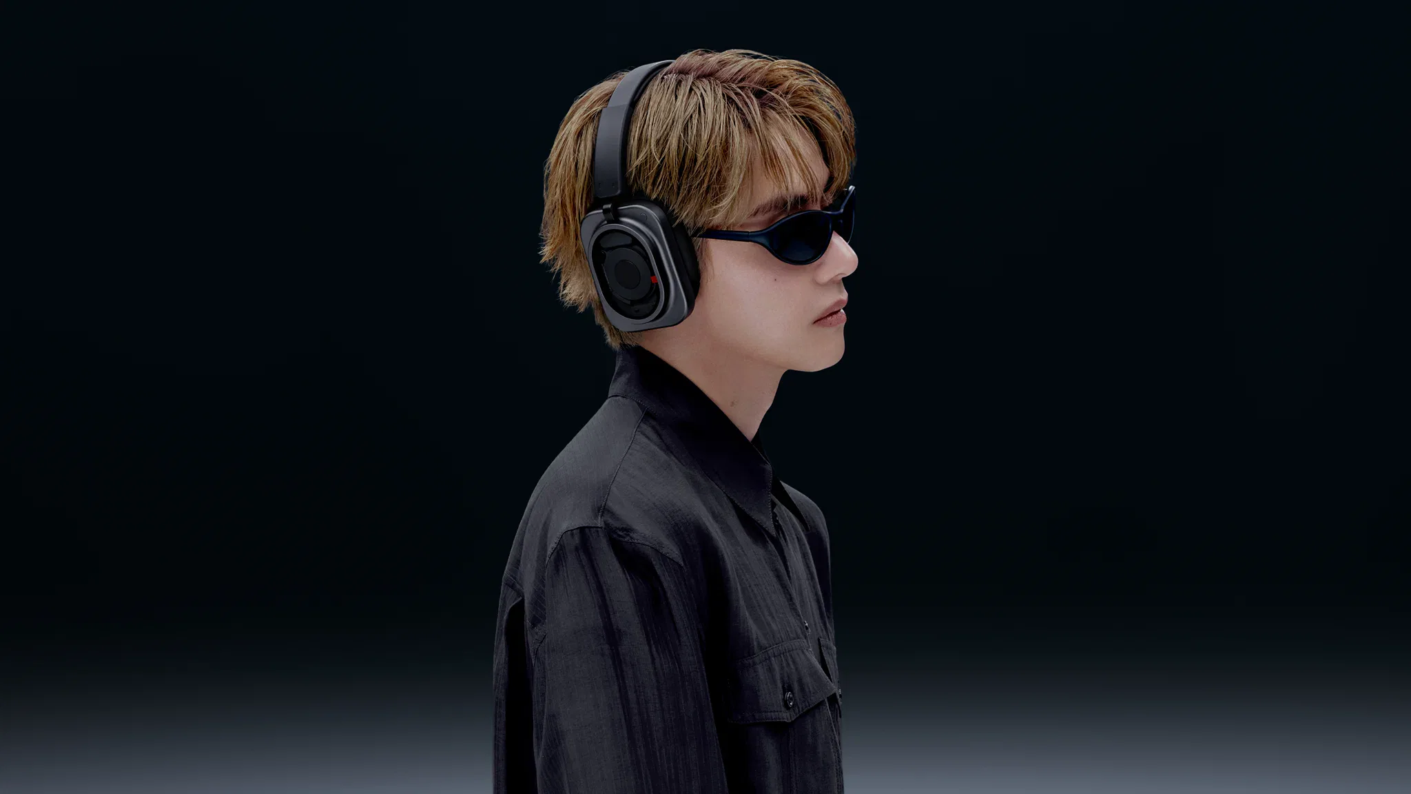 V Nothing Headphone 1 Pro 01