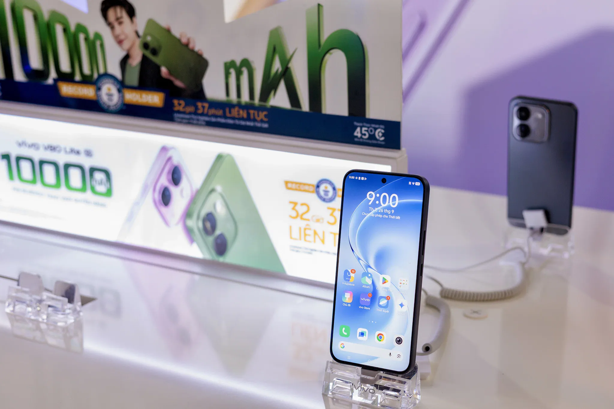 vivo V80 Lite 5G ra mắt tại Việt Nam với pin 10,000mAh lập Kỷ lục Guinness