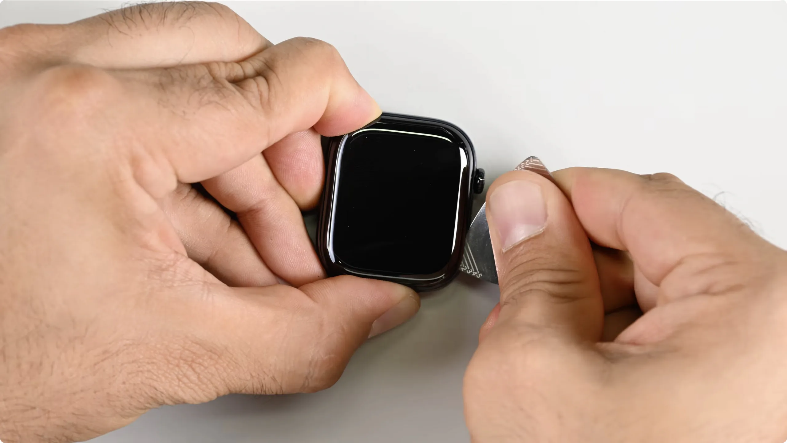 Apple Watch Series 12 Ultra 4 Teardown Inside the Changes 1 mp4 03 39 594