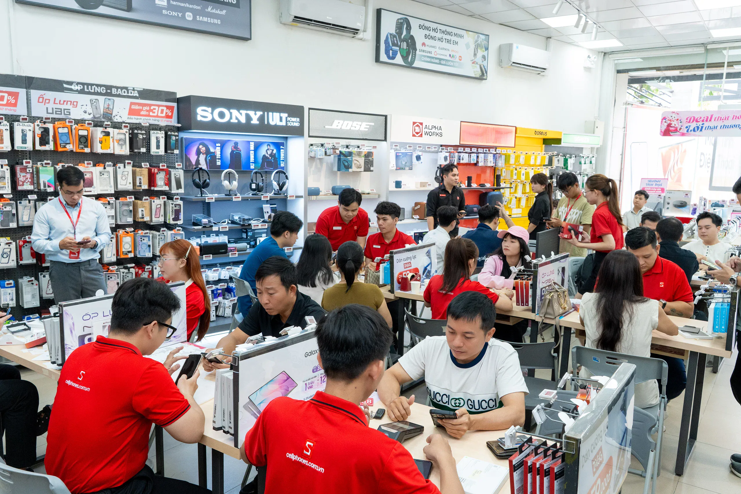 CellphoneS mở bán iPhone Duo chính hãng, ưu đãi đến 5 triệu đồng
