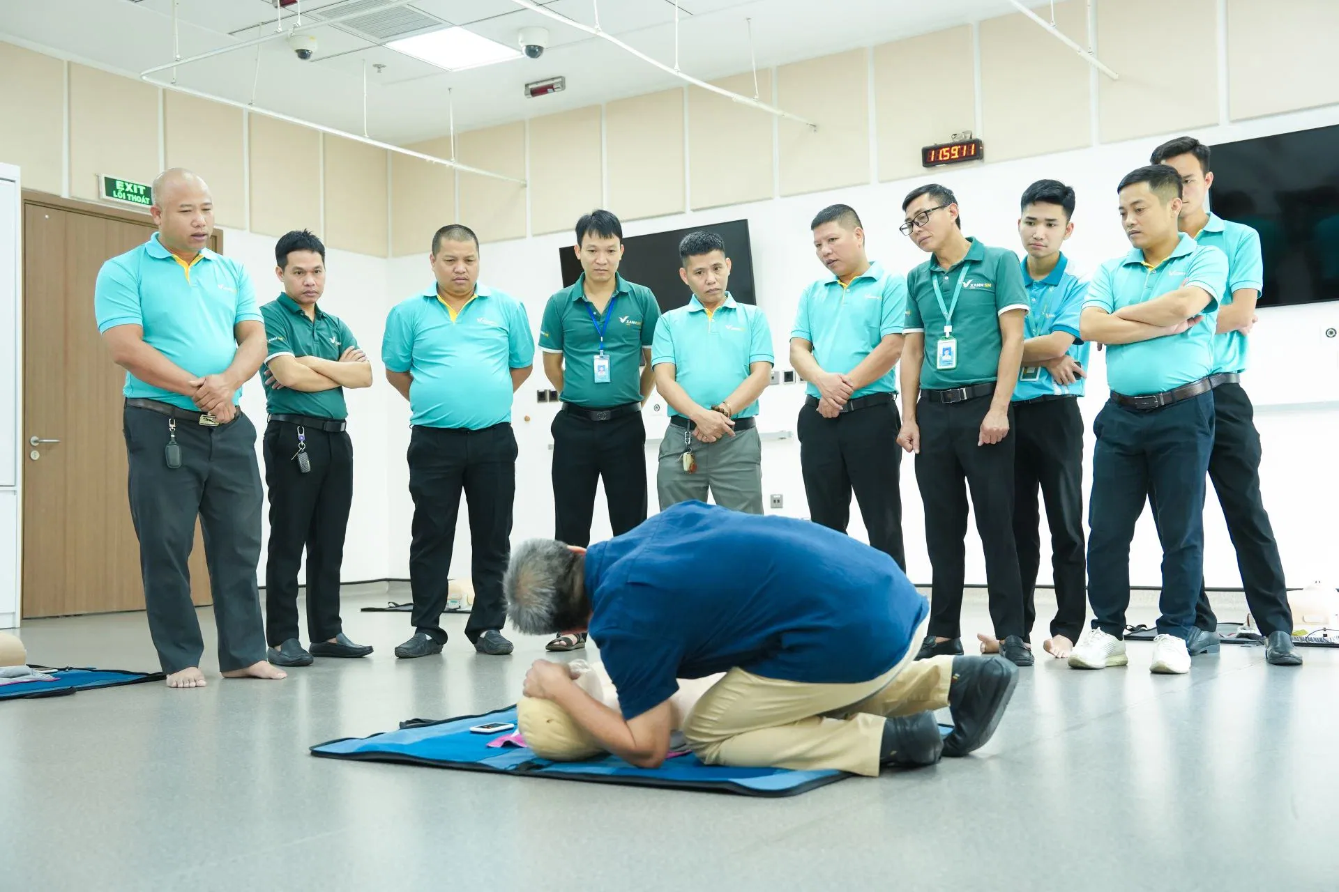 Green SM ky nang so cuu 01