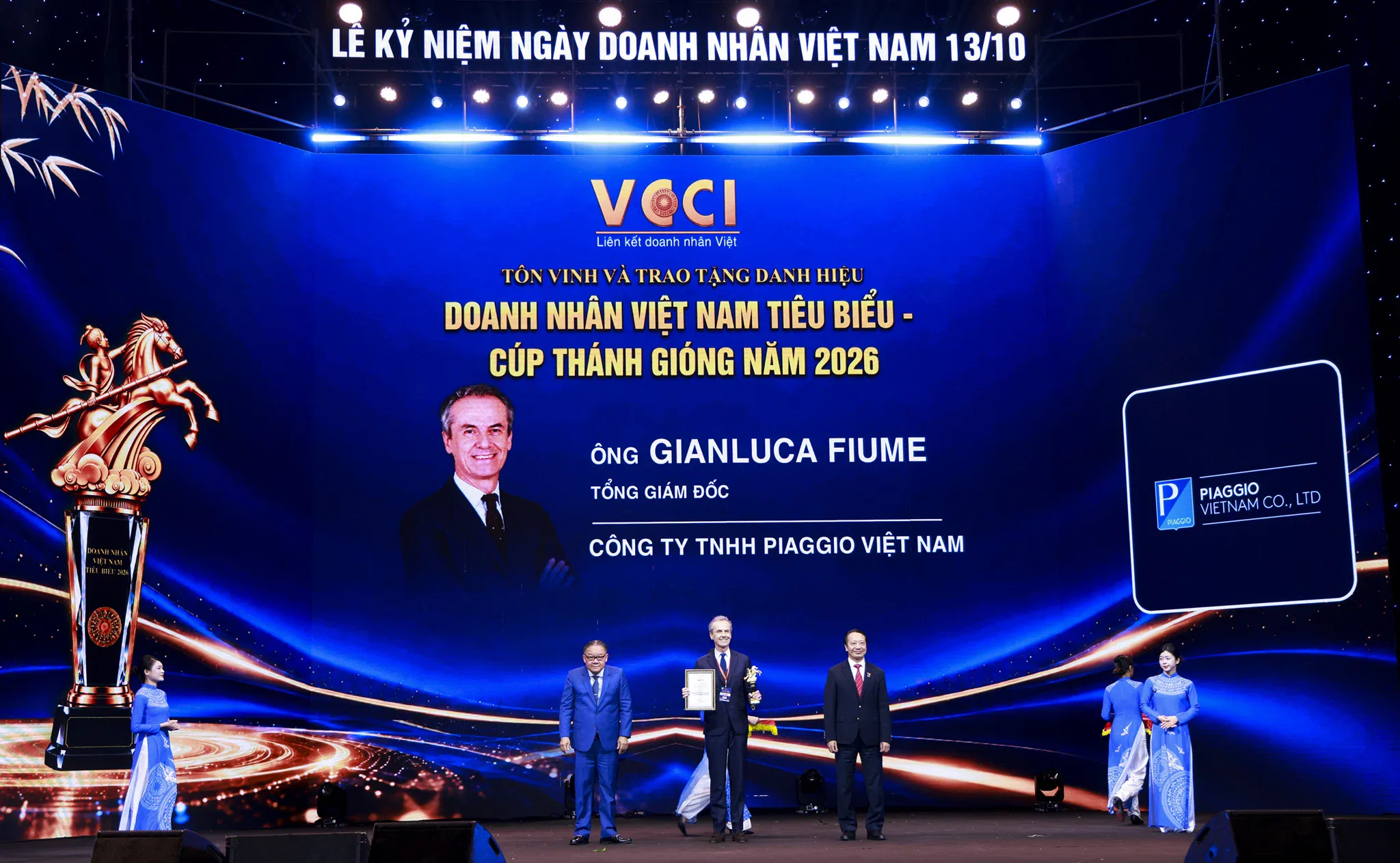 Piaggio Việt Nam nhận loạt giải thưởng, ghi dấu ấn đóng góp cho kinh tế Việt