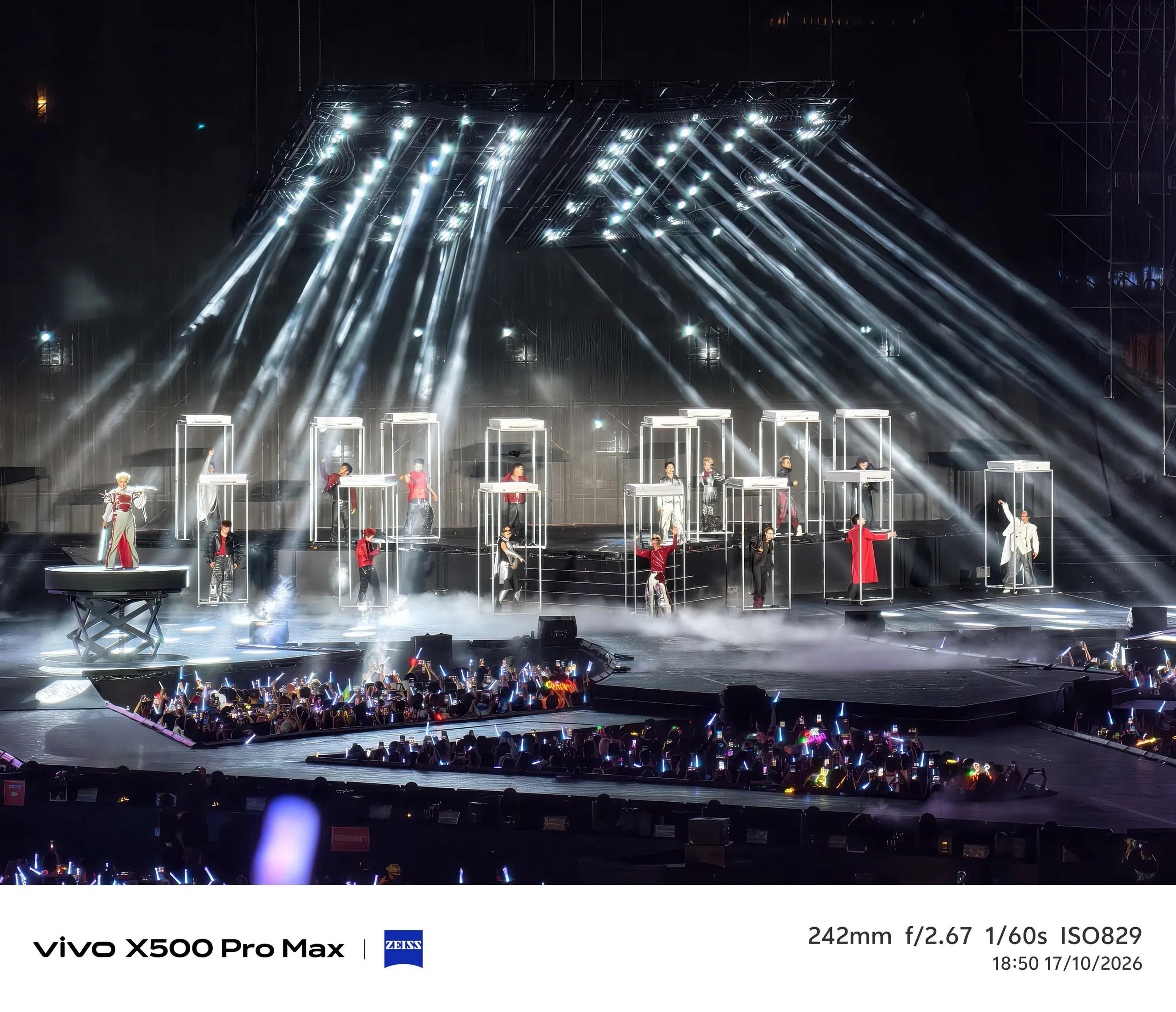 Trải nghiệm vivo X500 Series tại concert Anh Trai Vượt Ngàn Chông Gai 2026
