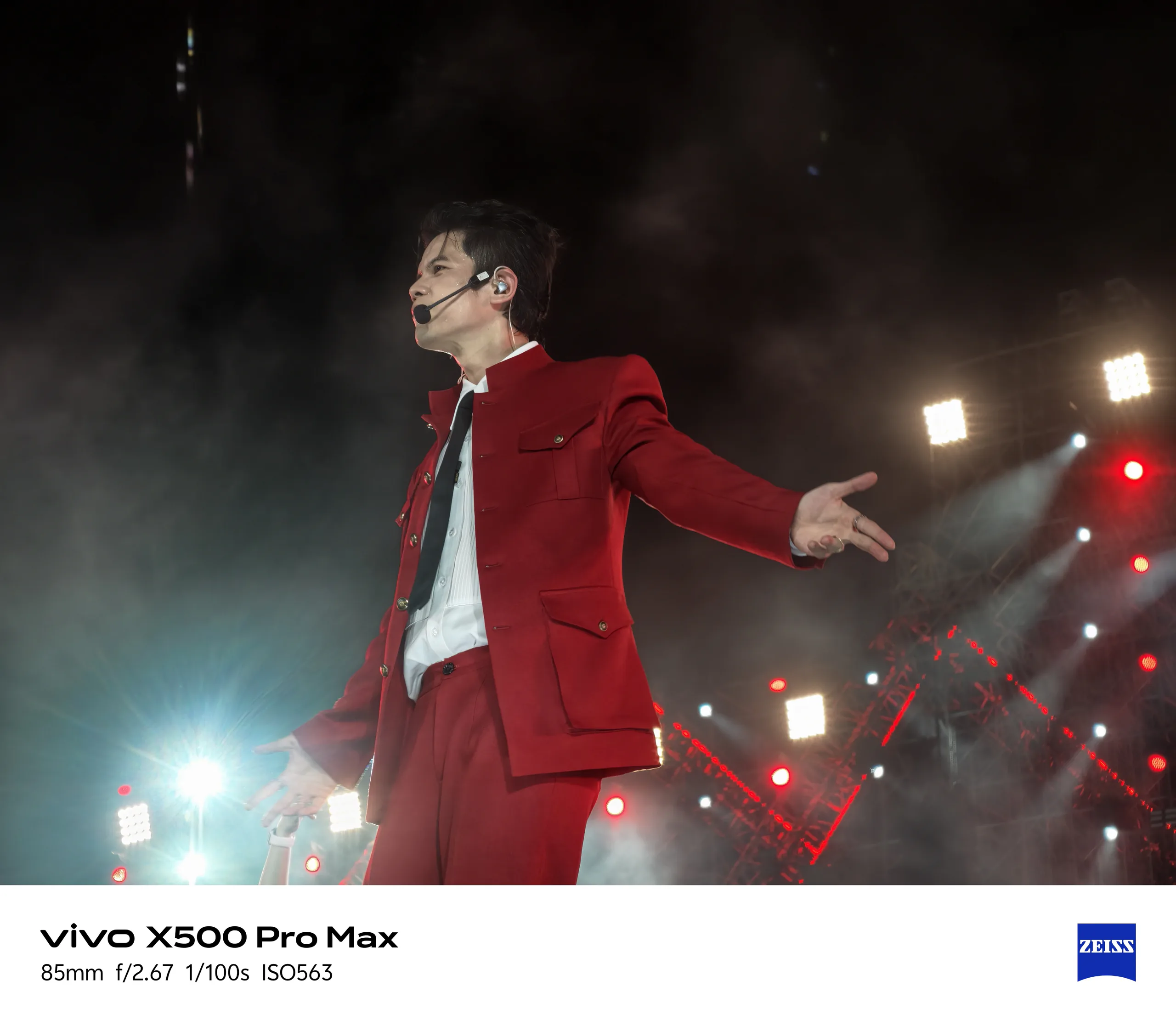 Trải nghiệm vivo X500 Series tại concert Anh Trai Vượt Ngàn Chông Gai 2026